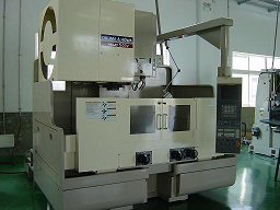 加工中心
大隈豊和
Millac-561V（1050×560×520）